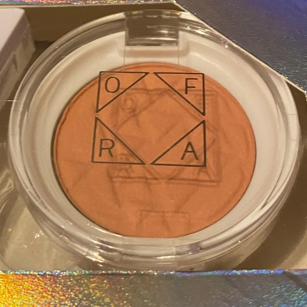 OFRA set including